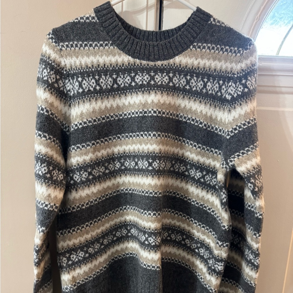Croft & Barrow Gray and Cream Patterned Sweater